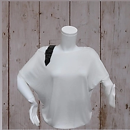 kemerli omuz detaylı bluz