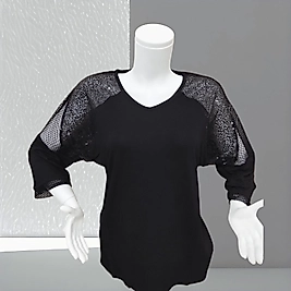 omuz pul detaylı siyah bluz