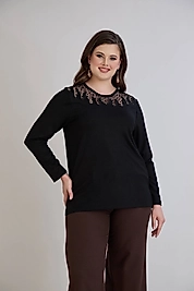 tül yakalı siyah bluz